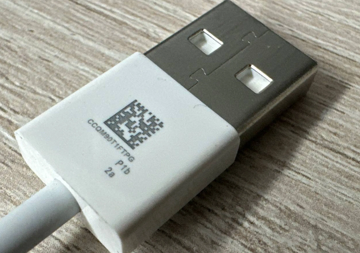 Привет из 2013 года. Невиданные ранее фото одного из самых первых прототипов Apple Watch